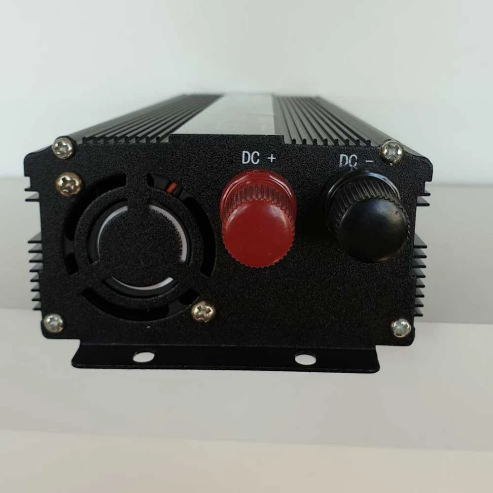 Įtampos keitiklis 24V/230V 2000W + 5V USB