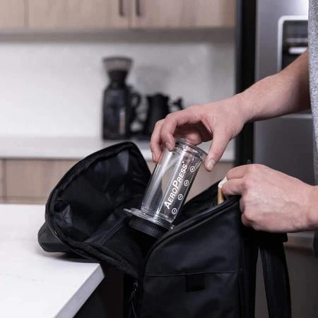 AeroPress Clear krepšyje