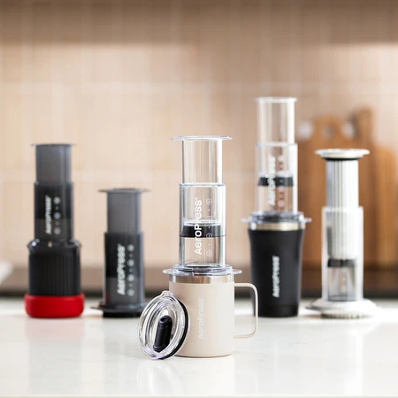 „AeroPress“ – kelioninis kavos puodelis su grietinėle, 350 ml