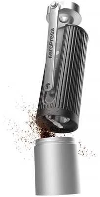 Aeropress rankinė kavamalė su nuimtu indeliu