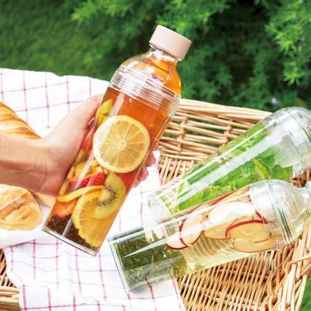 Hario plastikinis buteliukas su vaisiais