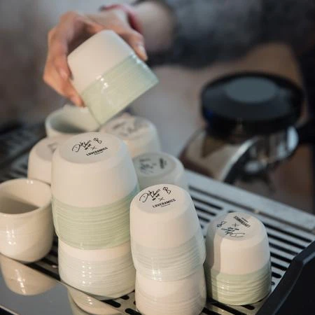 LOVERAMICS Loveramics Dale Harris - Puodelis 150ml - Flat Baltas Cup - Celadon Žalias (C109-05BCG) - 0700000568