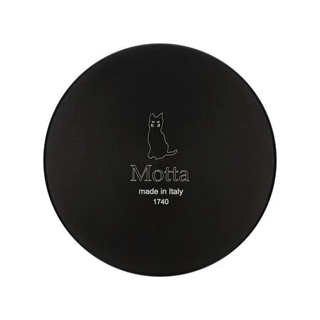 Juodas Motta kavos presas su graviruotu logotipu