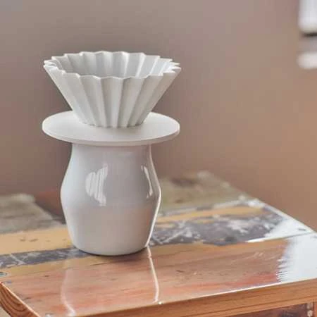 Origami dripper holder – Baltas