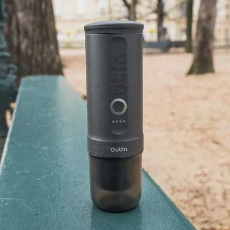 OUTIN NANO rankinis espresso kavos aparatas, pilka (Ekspozicinė prekė)