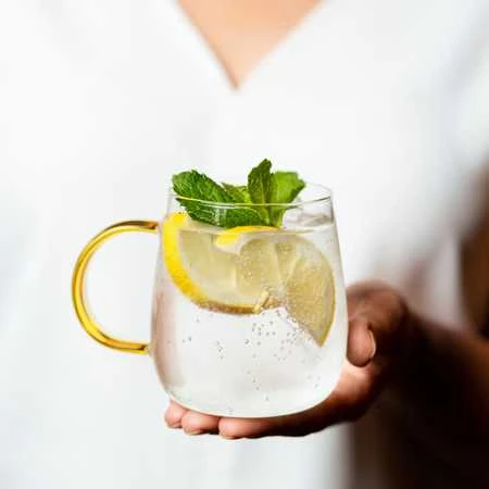 Vialli Design - 2 puodelių rinkinys Bolla su Yelloe rankena 400ml
