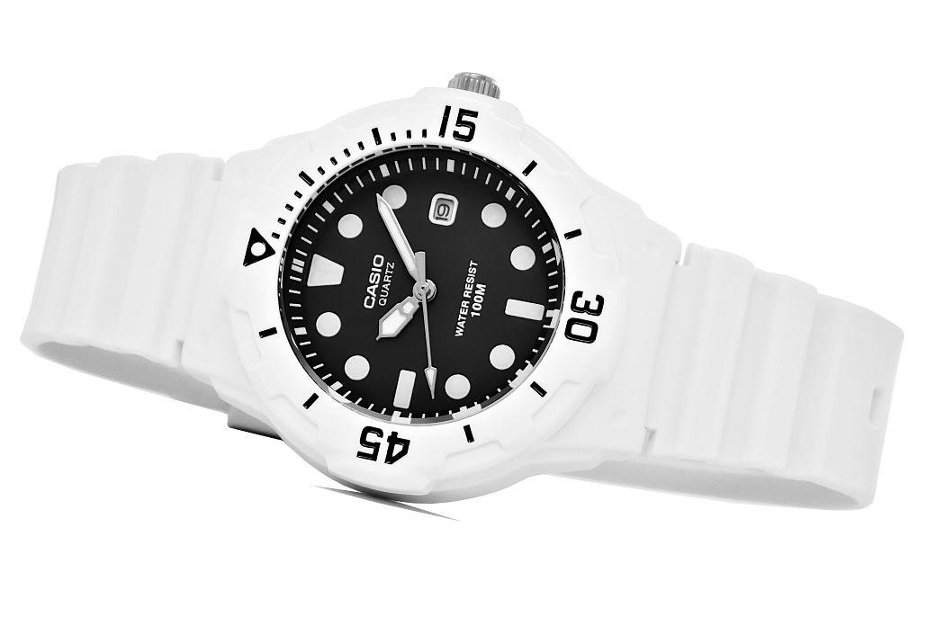 Laikrodis moterims CASIO LRW-200H 1EV (zd557c)
