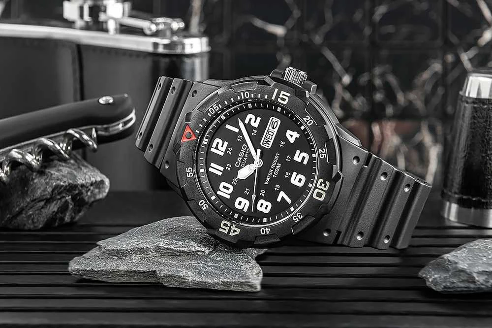 VYRIŠKAS LAIKRODIS CASIO MRW-200H-1B (zd147a) + DĖŽĖ
