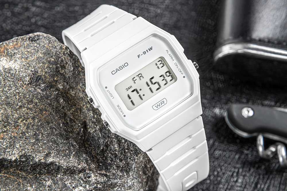 CASIO VYRIŠKAS LAIKRODIS F-91WB-7A + DĖŽUTĖ