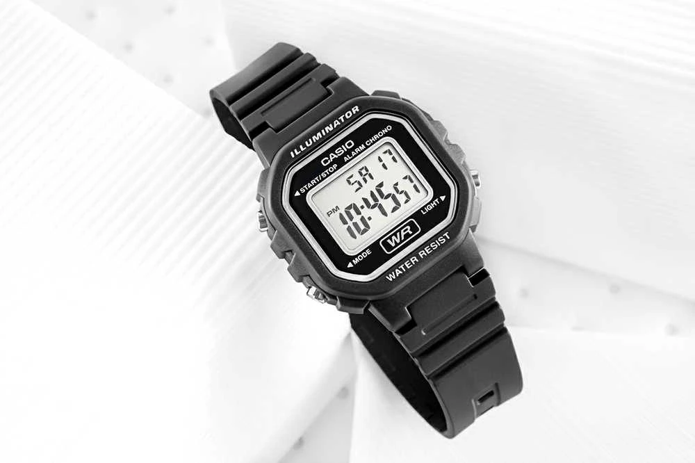 Laikrodis moterims CASIO LA-20WH-1AEF (zd596a)