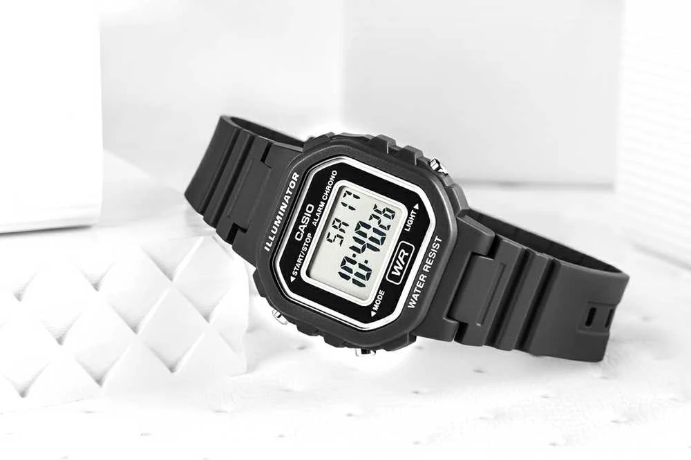 Laikrodis moterims CASIO LA-20WH-1AEF (zd596a)
