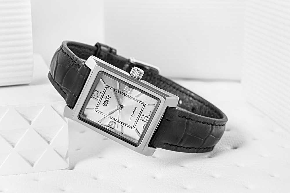 CASIO LTP-1234LL-7A MOTERISKAS LAIKRODIS + DĖŽĖ