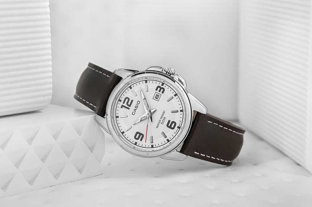 CASIO LTP-1314L 7AV moteriškas laikrodis (zd575a) + dėžutė