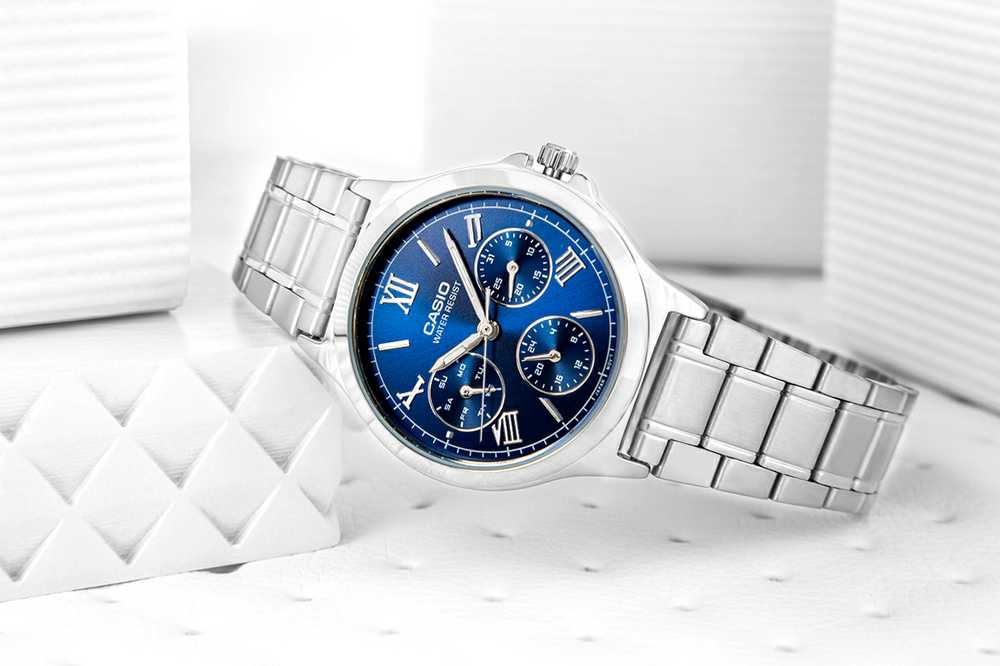 Laikrodis Casio Vintage kolekcija CASIO COLLECTION LADY MULTIFUNCTION - Mėlynas LTP-V300D-2A2UDF
