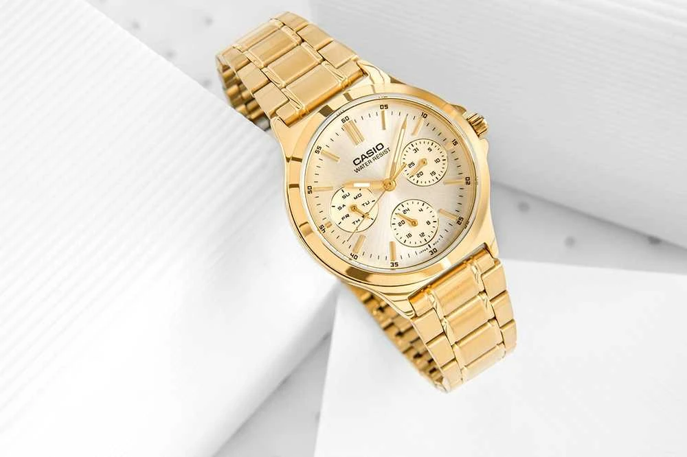 CASIO LTP-V300G-9A moteriškas laikrodis (zd566c) + dėžutė