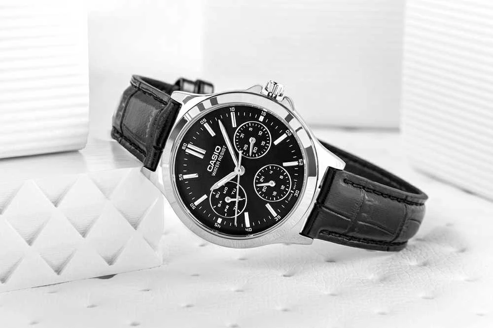 Casio laikrodis LTP-V300L-1A moterims, juodas ciferblatas, sidabrinė korpusas