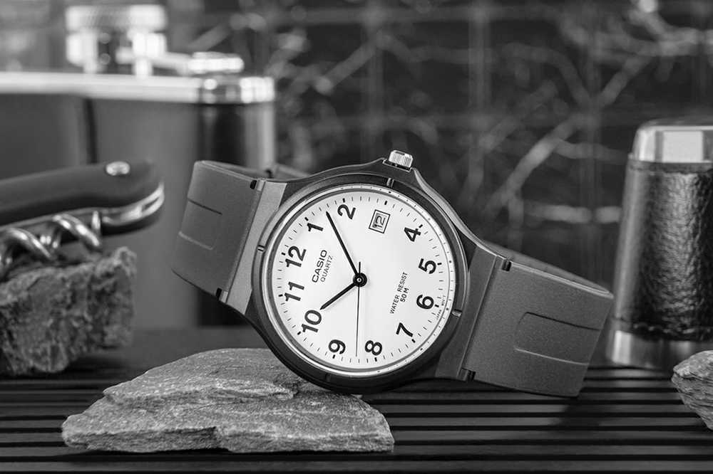 UNISEX CASIO MW-59-7B LAIKRODIS + DĖŽĖ