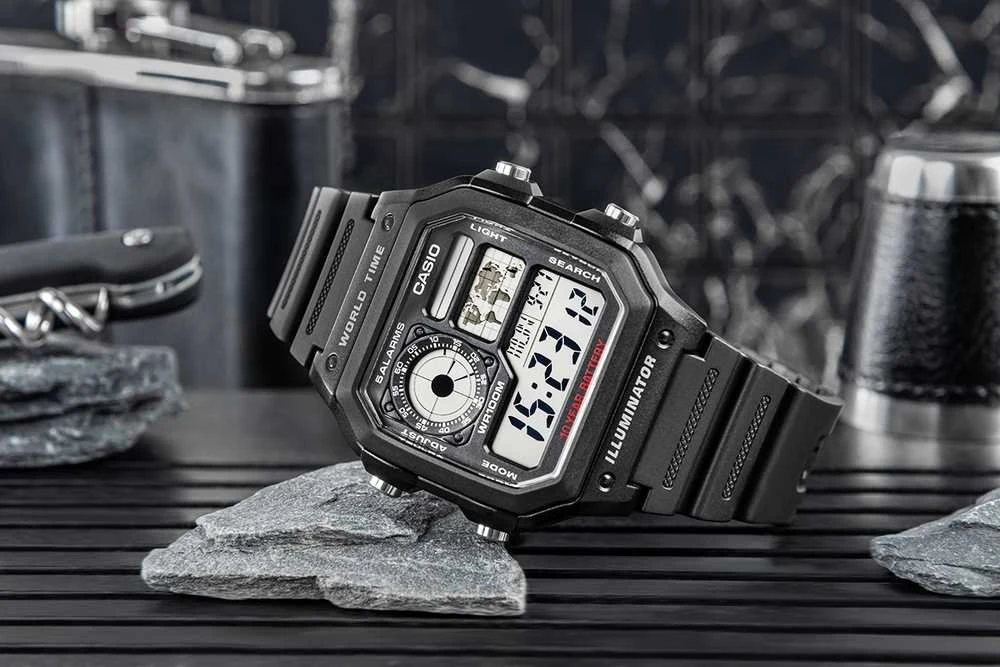 VYRIŠKAS LAIKRODIS CASIO AE-1200WH-1AVCF (zd146a) + DĖŽĖ