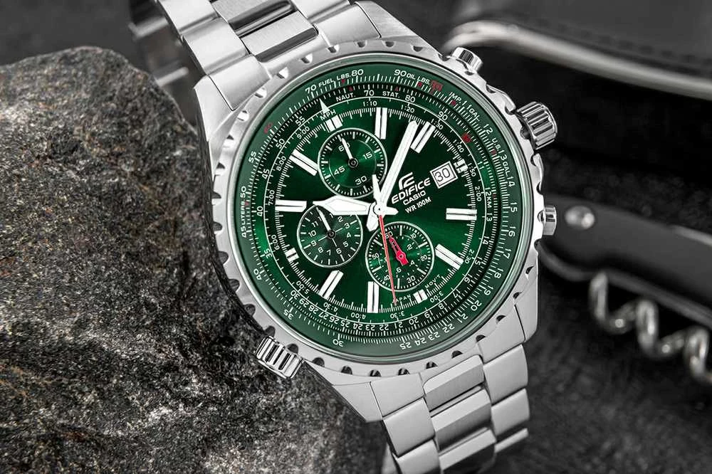 Laikrodis Casio EF-527D-3AVUEF - Sukurtas aviatoriams