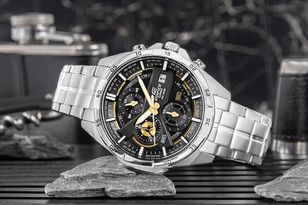 Laikrodis Casio Edifice EFR-556D-1AVUEF