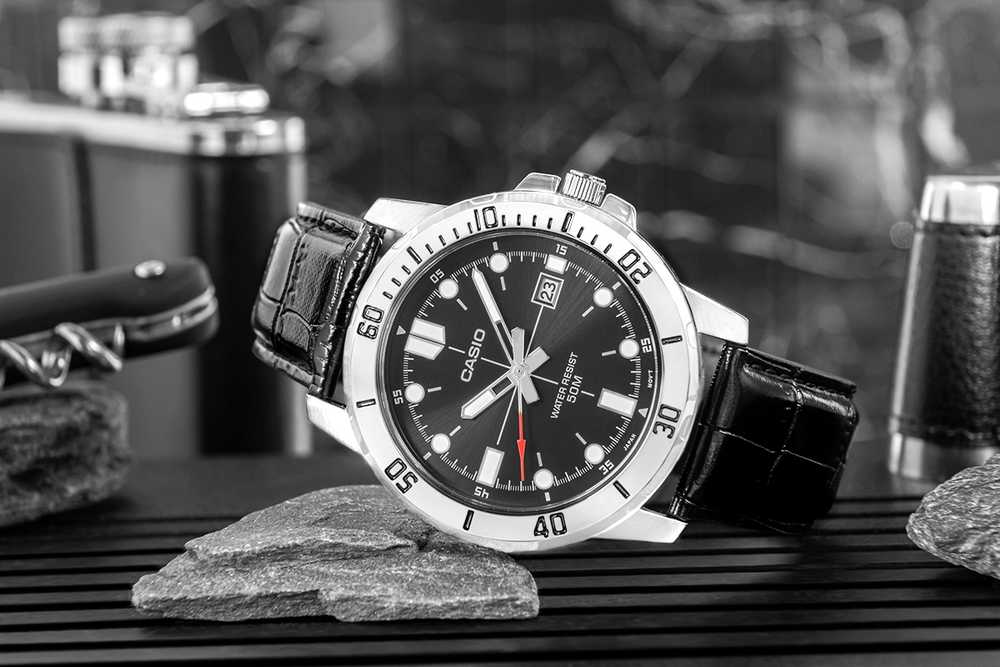 Casio vyriškas laikrodis MTP-VD01L-1EV + dėžutė