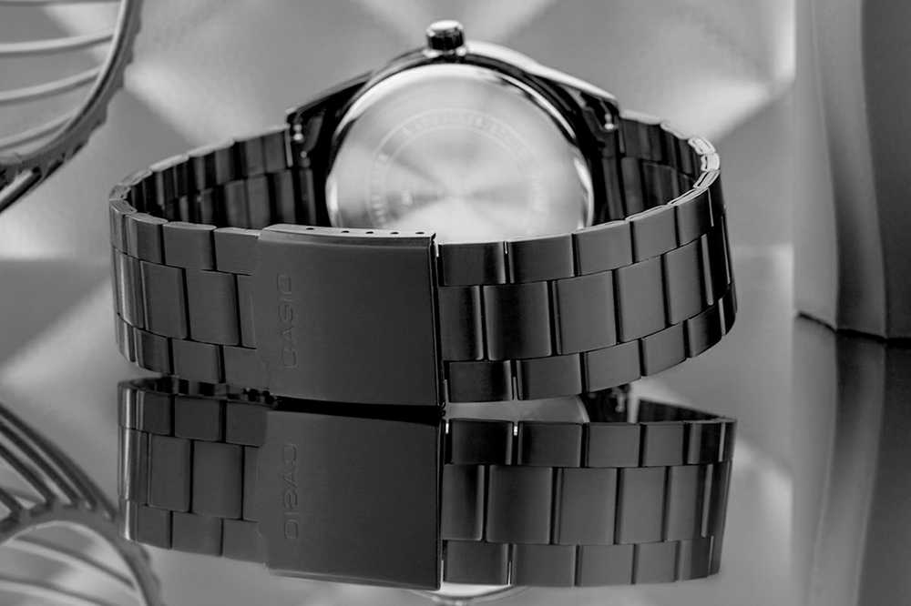 VYRIŠKAS LAIKRODIS CASIO MTP-VD03B-3A + BOX