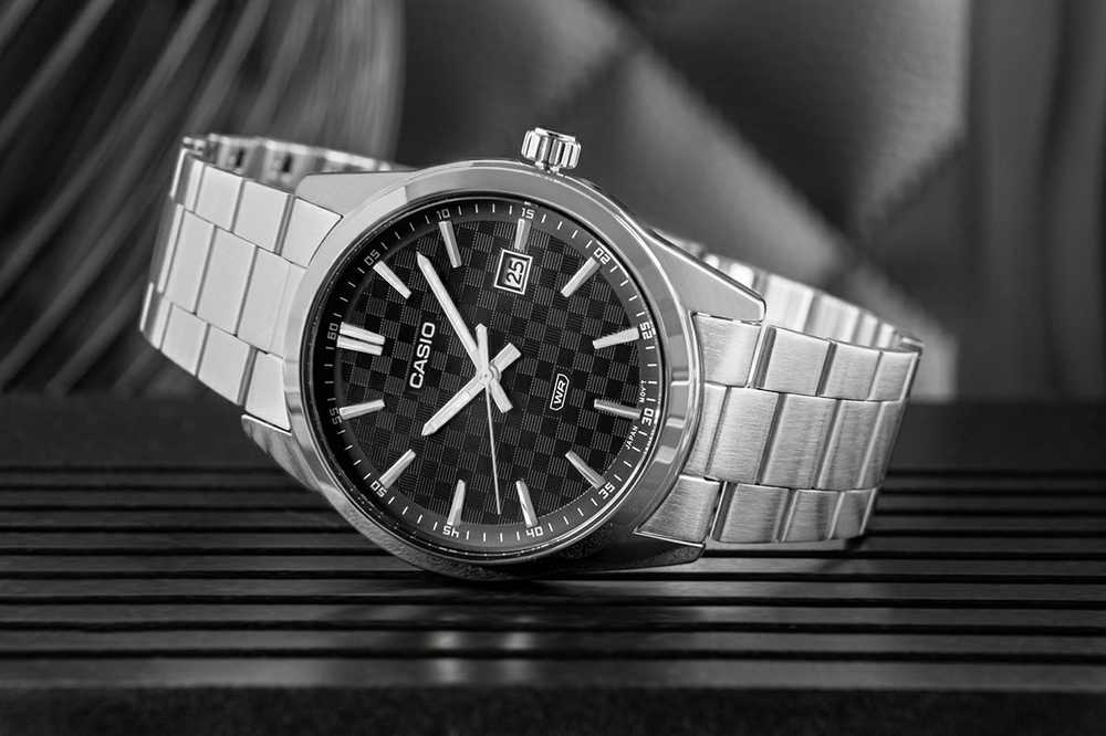 CASIO MTP-VD03D-1A VYRIŠKAS LAIKRODIS + DĖŽUTĖ