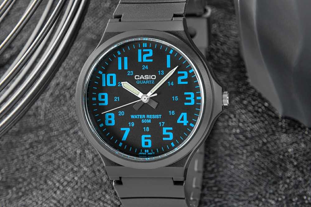 Laikrodis Casio Kolekcija Vintage CASIO COLLECTION SIMPLE - Mėlynas MW-240-2BVDF