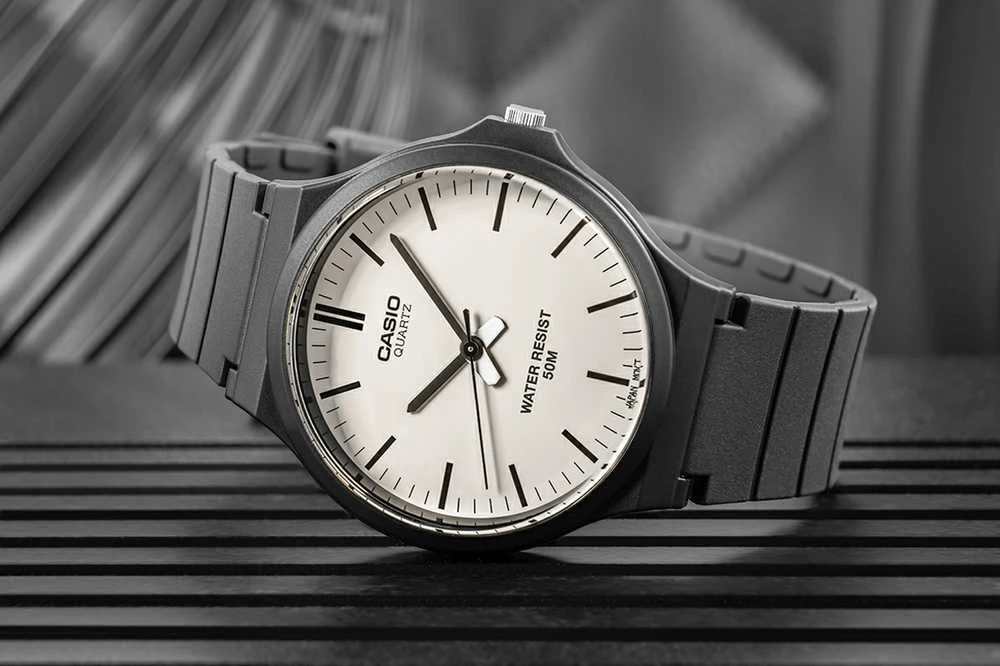 Casio MW-240-7EVEF