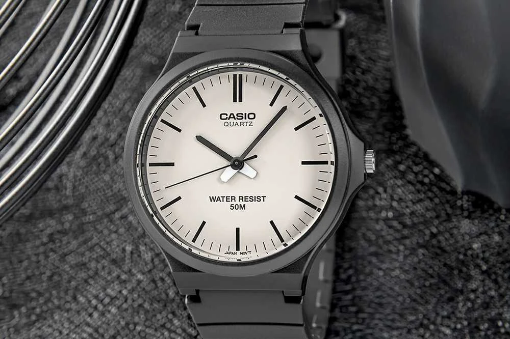 Casio MW-240-7EVEF