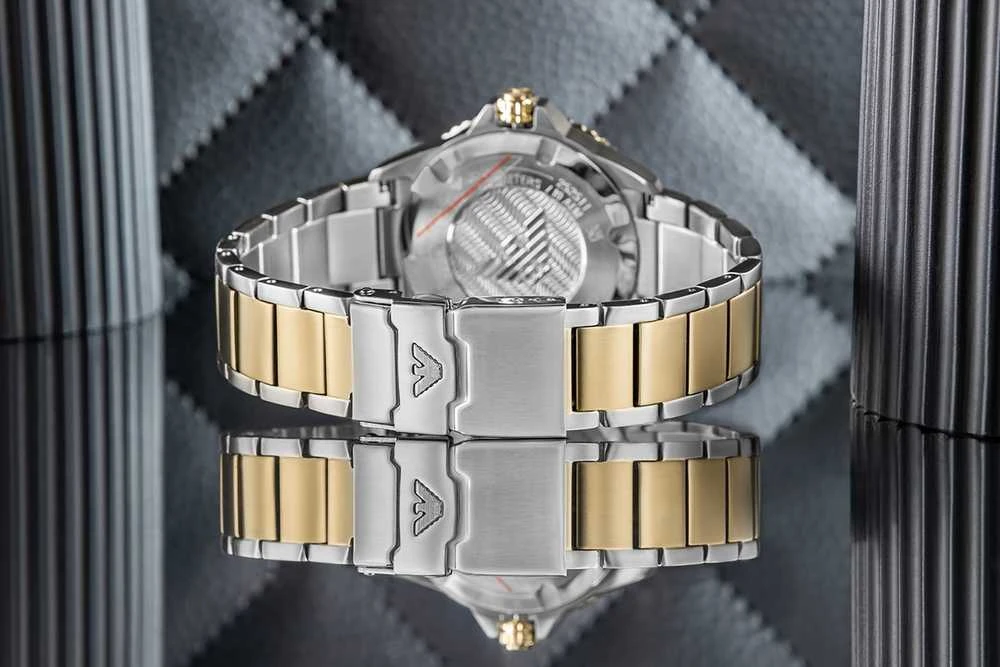Vyriškas laikrodis EMPORIO ARMANI World Explorer AR11738 + DĖŽUTĖ