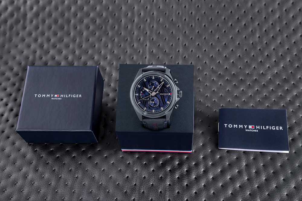 Laikrodis TOMMY HILFIGER 1710655. Kvarcas, Spalva mėlyna. Žmogus.