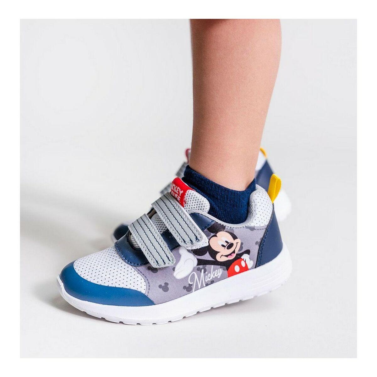 32 pritūpimai Mickey Mouse