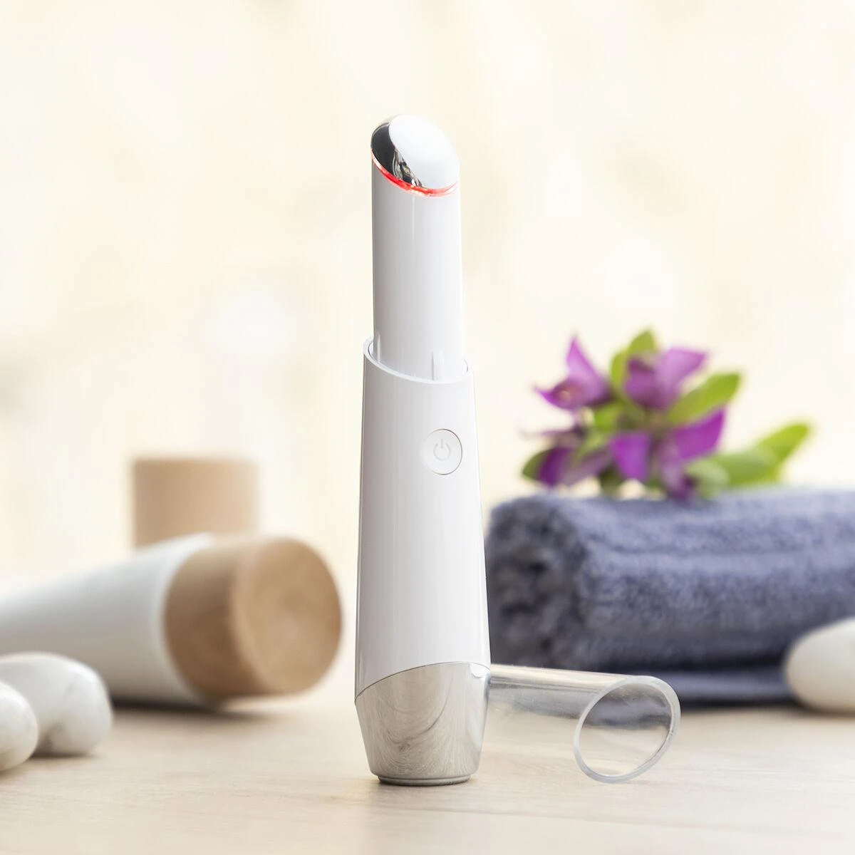 InnovaGoods raukšles mažinantis akių masažo prietaisas su fototerapijos, termoterapijos ir vibracijos funkcijomis Therey InnovaGoods