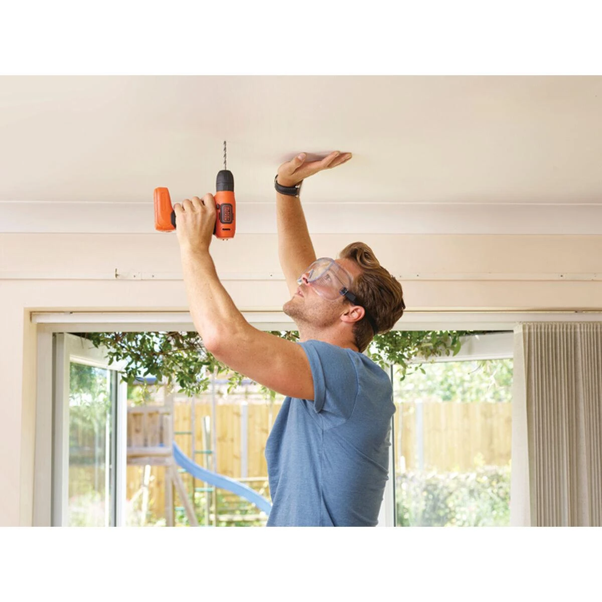 Black & Decker Juodas & Decker wiertarko-wkrętarka akumuliatorinė 7,2V, Juodas & Decker [BDCD8-QW] 1,5Ah, Li-Ion