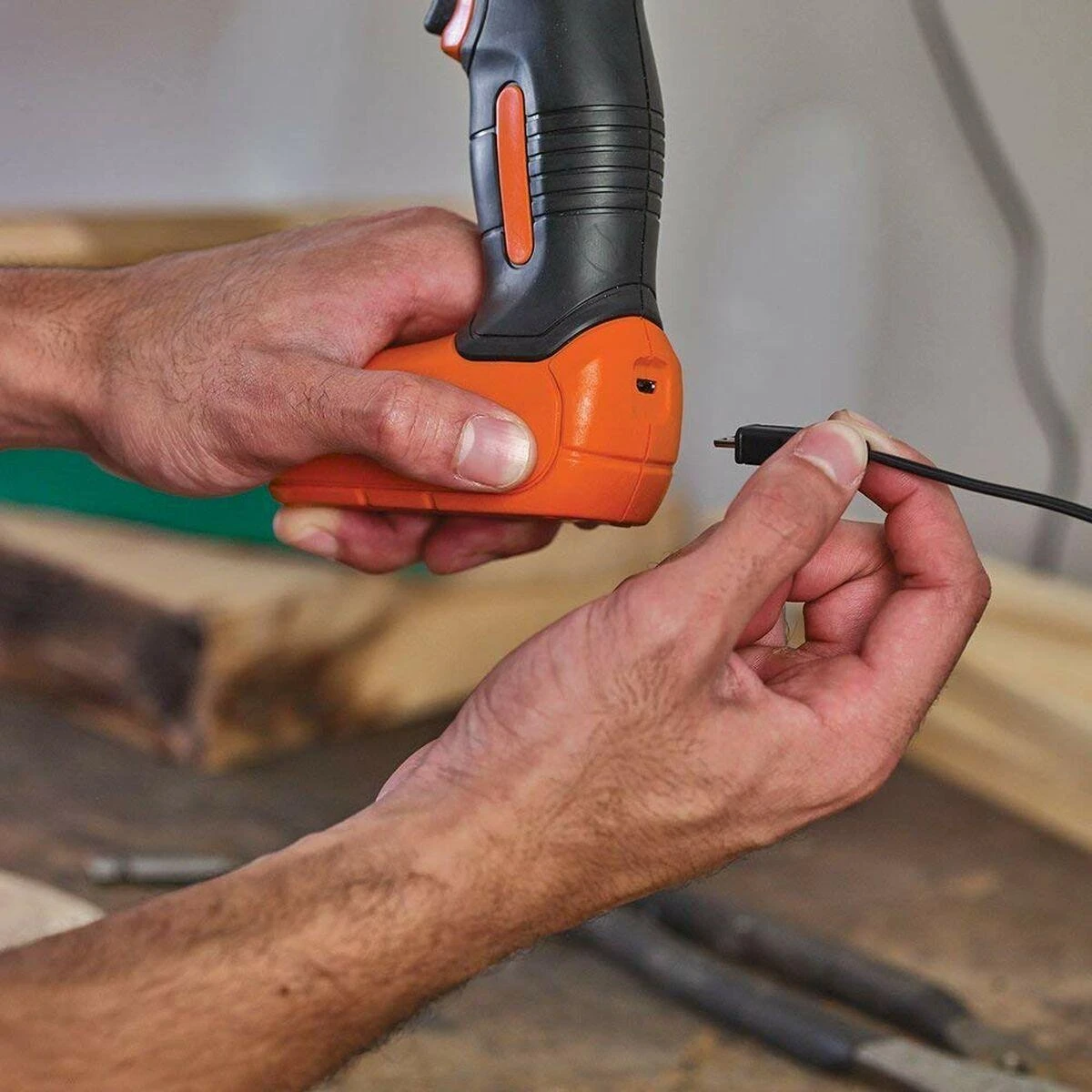 Black & Decker Juodas & Decker wiertarko-wkrętarka akumuliatorinė 7,2V, Juodas & Decker [BDCD8-QW] 1,5Ah, Li-Ion