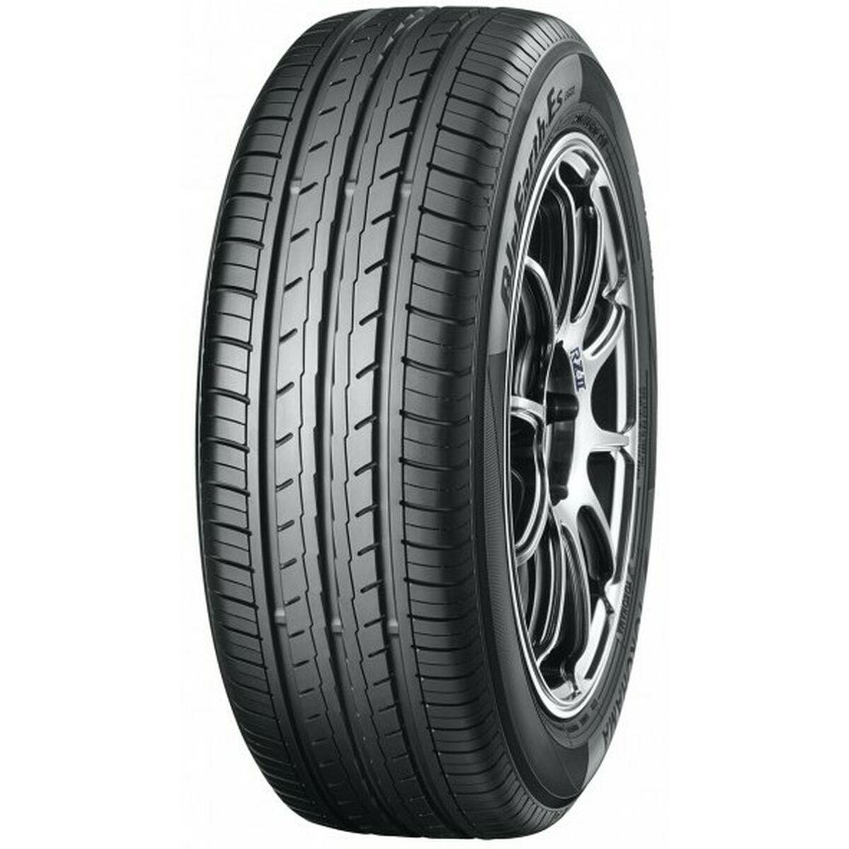 nanbu215／55R17 Yokohama 215 / 55R17 BLUEARTH-ES ES32 94V, žema kaina | Varle.lt