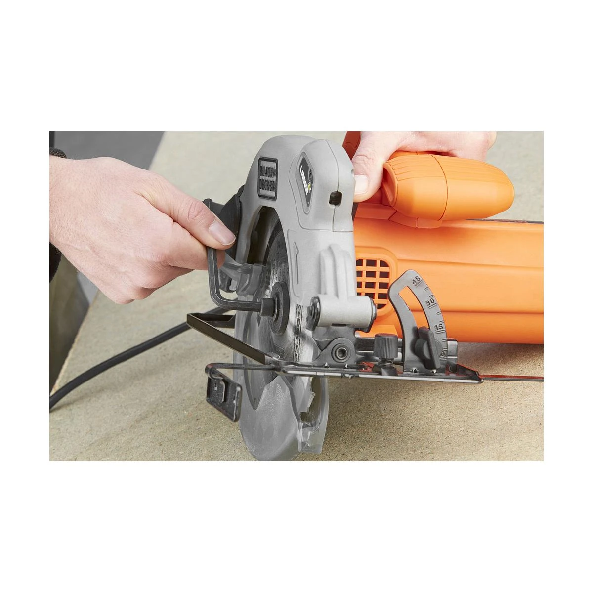 Elektrinis diskinis pjūklas CS1250L 190 mm 1250W, Black & Decker