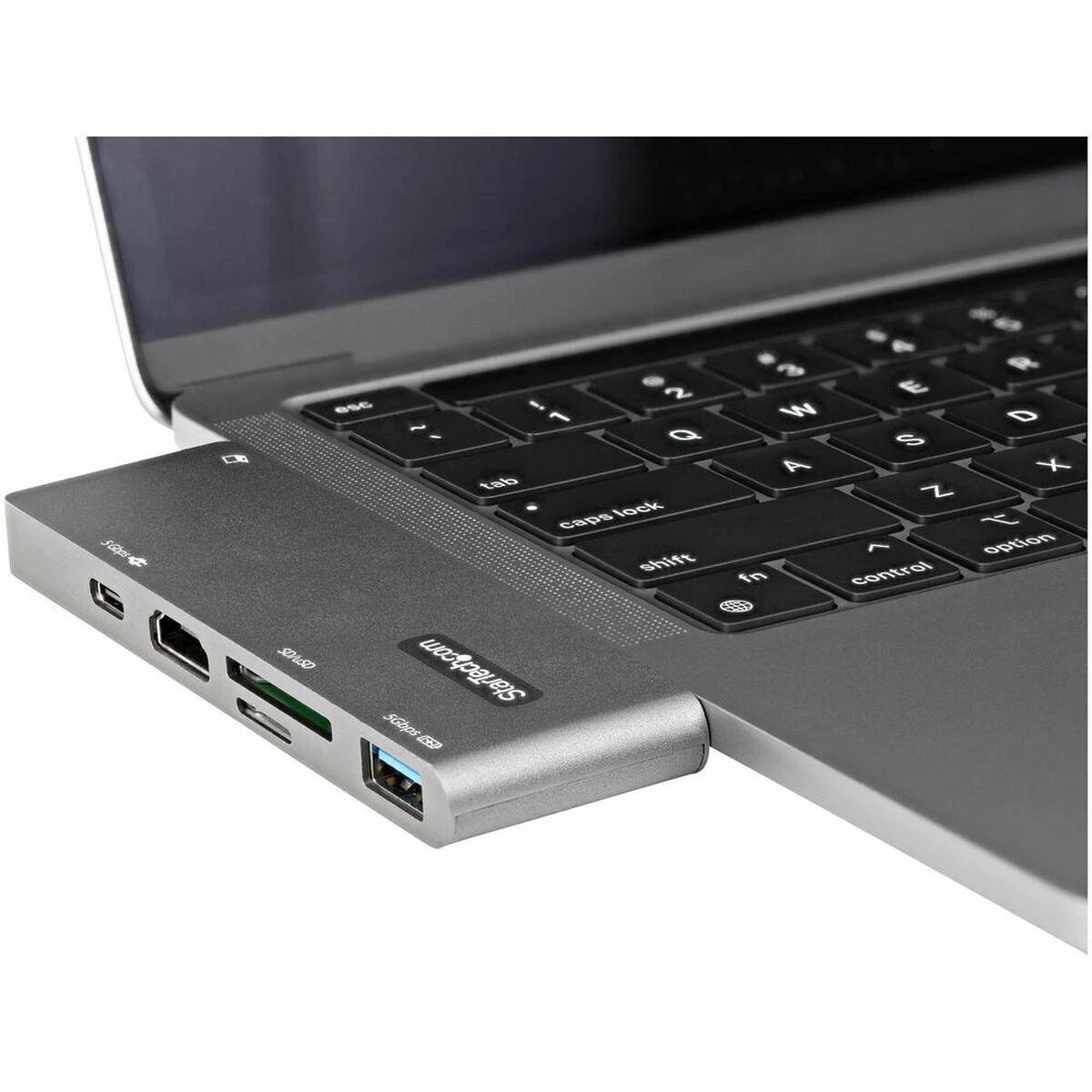 StarTech USB-C replikatorius sujungtas su nešiojamuoju kompiuteriu