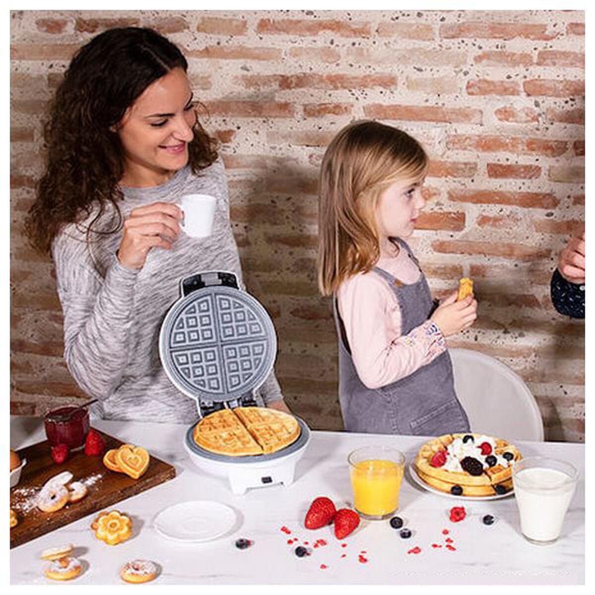 Cecotec Vaflinė | Fun Gofrestone 3in1 | 700 W | Pyragėlių skaičius: 3 | Vafliai/Keksiukai/Spurgos | Baltas