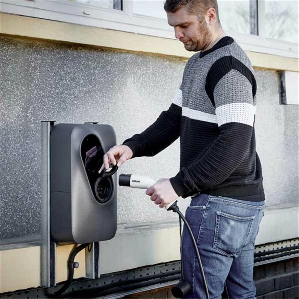 Osram elektromobilio laidas jungiamas prie stotelės