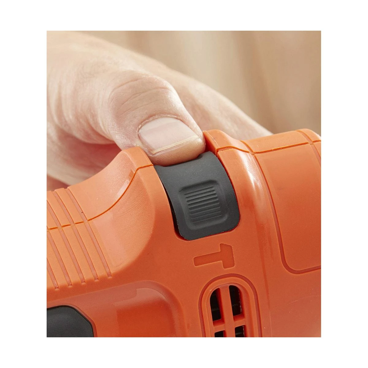 Black & Decker Juodas & Decker BEH200 500 W plaktukas