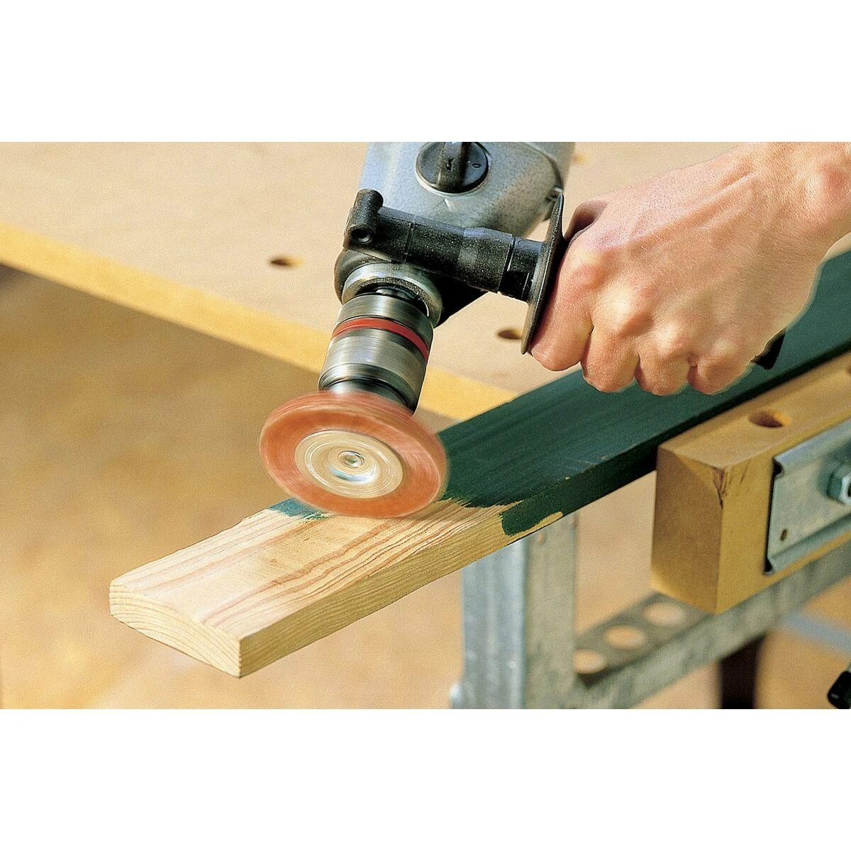 WOLFCRAFT NAILONINIS DISKINIS ŠEPETĖLIS 100mm BOTAS 6mm
