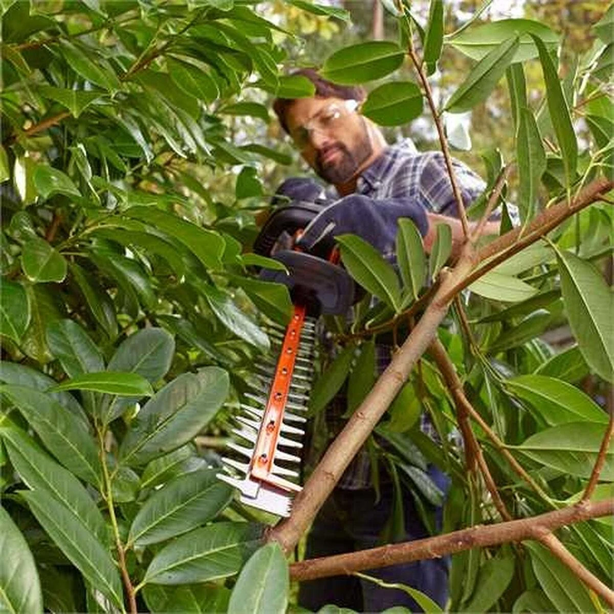 Black & Decker Juodas & Decker Gyvatvorių žirklės Juodas & Decker BEHTS401-QS; 500 W; 55 cm ilgio