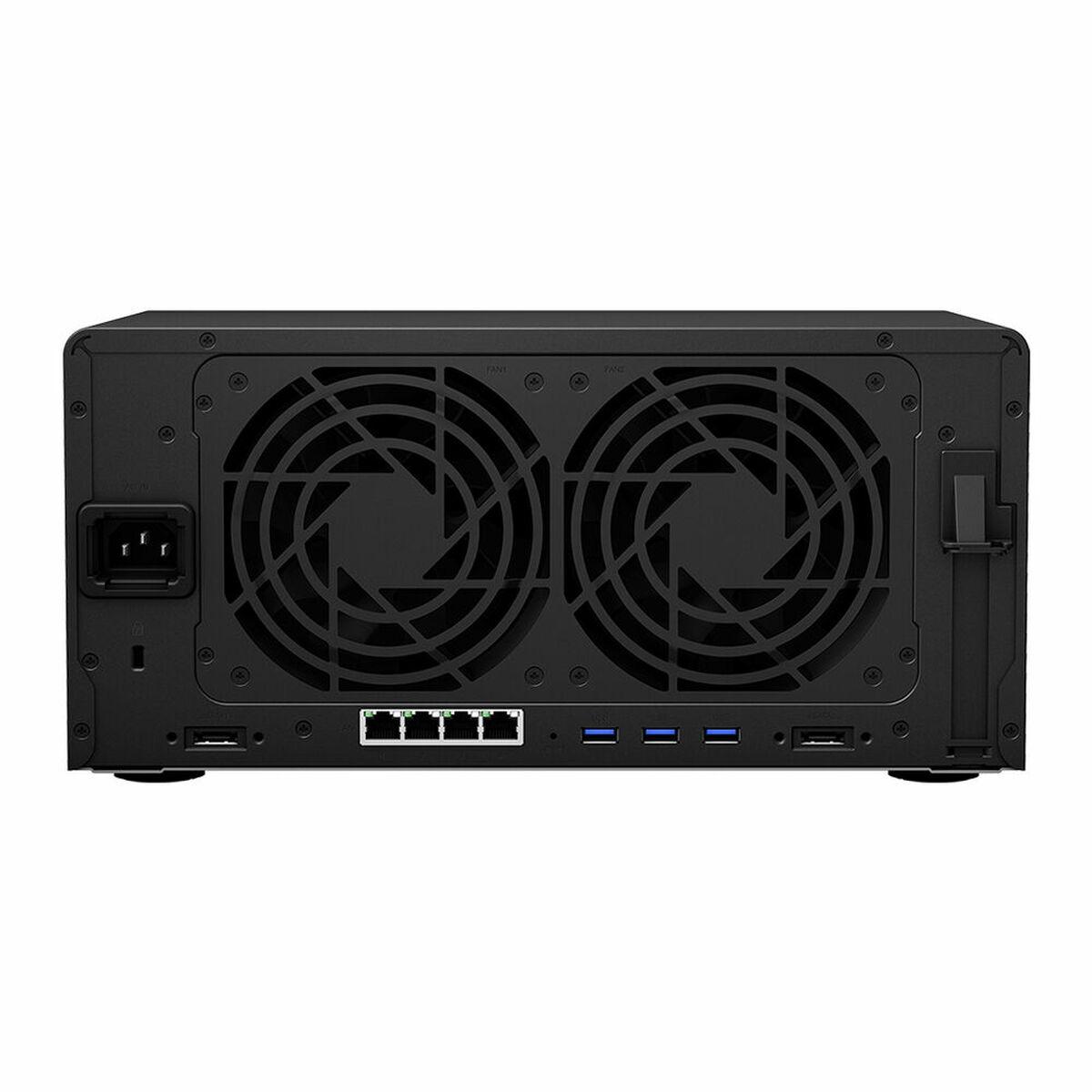 Serveris Synology Sinologija | Bokštas NAS | DS1821+ | Iki 8 HDD/SSD Hot-Swap | AMD Ryzen | „Ryzen V1500B Quad Core“ | Procesoriaus dažnis 2,2 GHz | 4 GB | DDR4