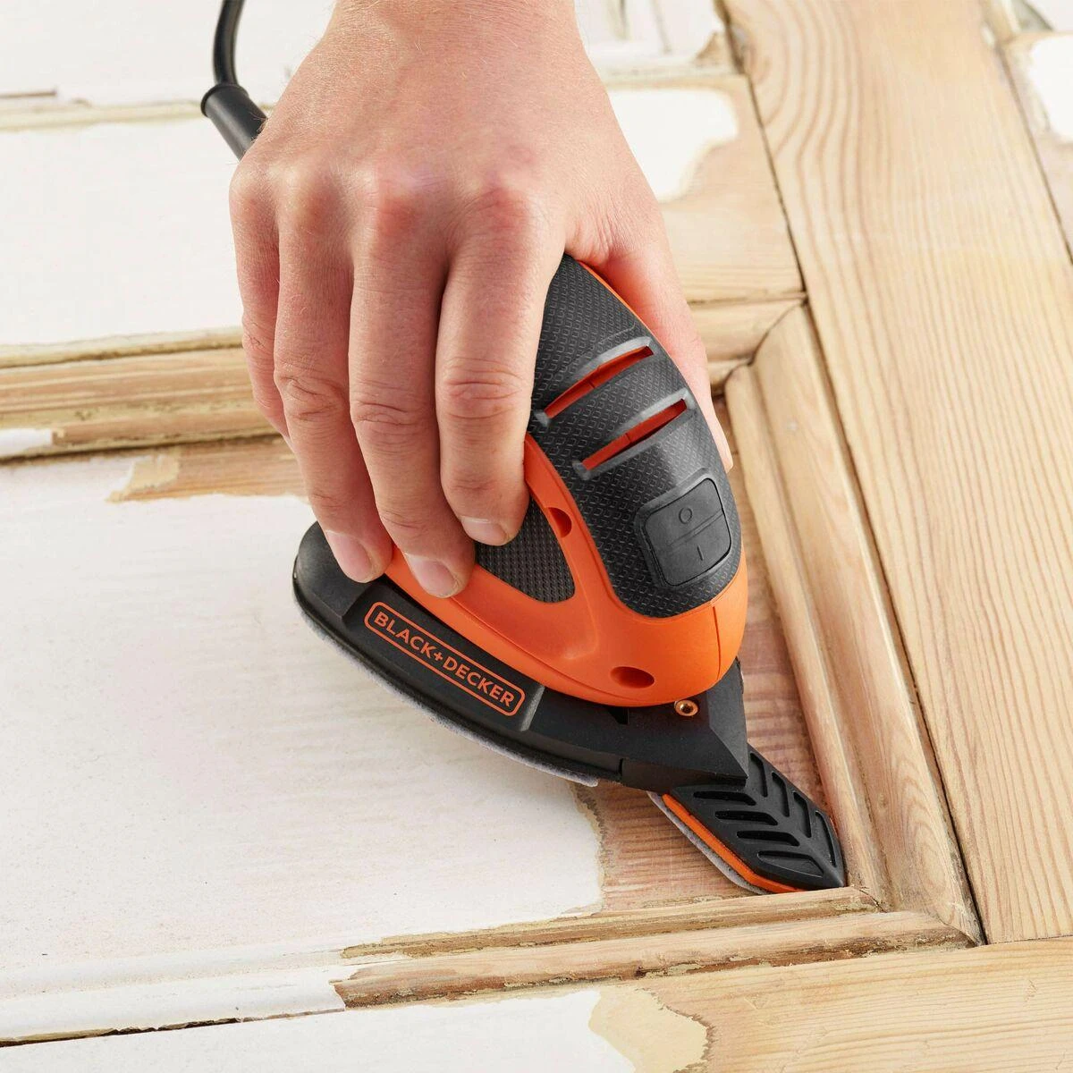 Black & Decker Juodas & Decker Trikampis šlifuoklis Juodas & Decker BEW230BC-QS; 55 W