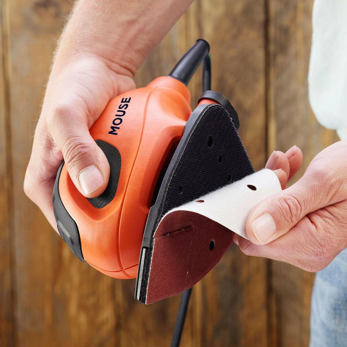 Black & Decker Juodas & Decker Trikampis šlifuoklis Juodas & Decker BEW230BC-QS; 55 W