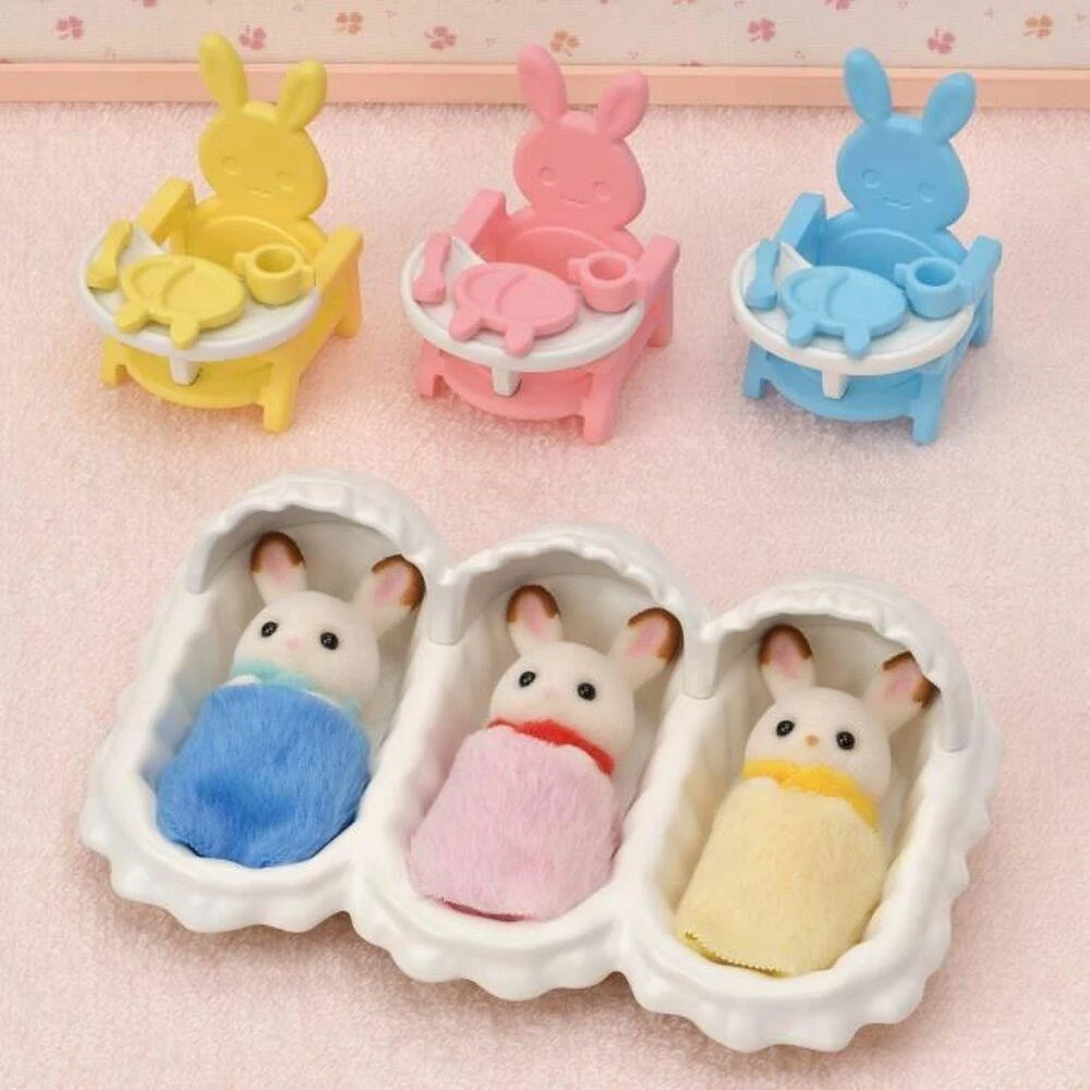 Sylvanian Families Epoch Figūrėlės trynukų kiškučių su šokoladinėmis ausytėmis