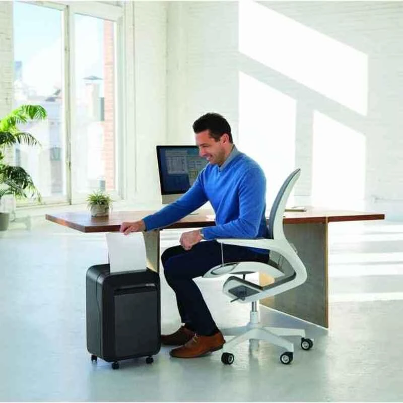 Fellowes Micro-Cut | LX210 | Juodas | Popieriaus smulkinimas | Kreditinių kortelių smulkinimas | Tradicinis