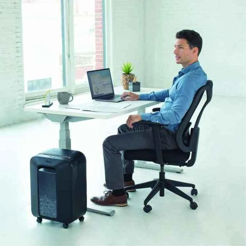 Fellowes Micro-Cut | LX200 | Juodas | Popieriaus smulkinimas | Kreditinių kortelių smulkinimas | Tradicinis